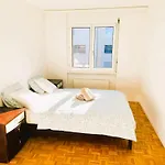 Large Flat With Balcony In Zurich, Kars Zurich