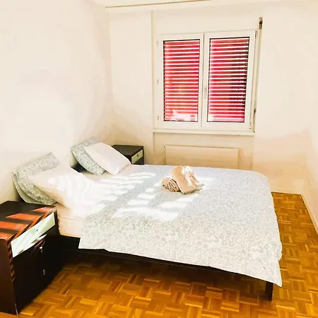 Large Flat With Balcony In Zurich, Kars Locanda Zurigo