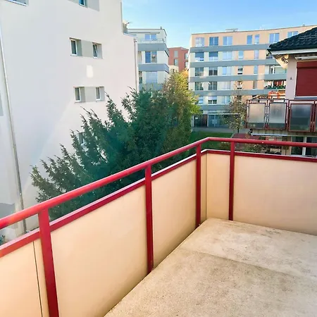 Inn Large Flat With Balcony In Zurich, Kars Zurich