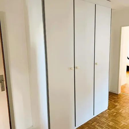 Large Flat With Balcony In Zurich, Kars Inn *