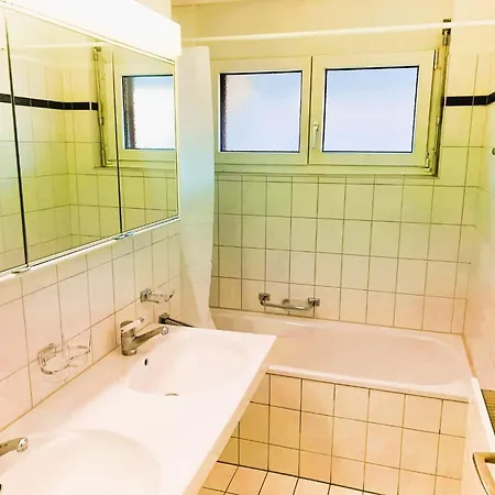 Large Flat With Balcony In Zurich, Kars Zurich